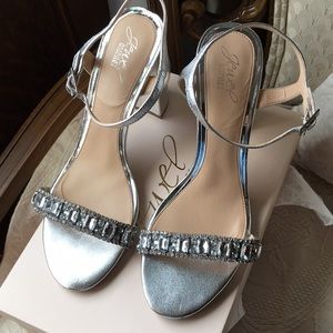 Jewel Badgley Mischka Heels